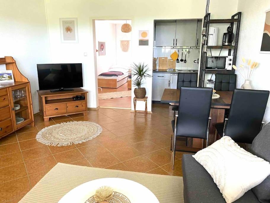 Ferienwohnung Nr. 1 Terrasse Bodden Kanu Bootssteg Zudar 外观 照片